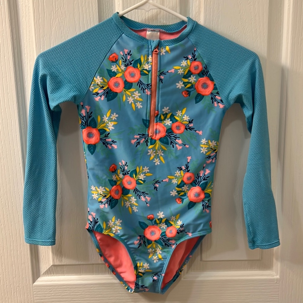 Cat & Jack one piece rash guard bathing suit, size M (7/8)
